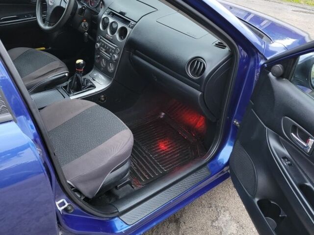 Синий Мазда 6, объемом двигателя 2 л и пробегом 305 тыс. км за 3000 $, фото 5 на Automoto.ua