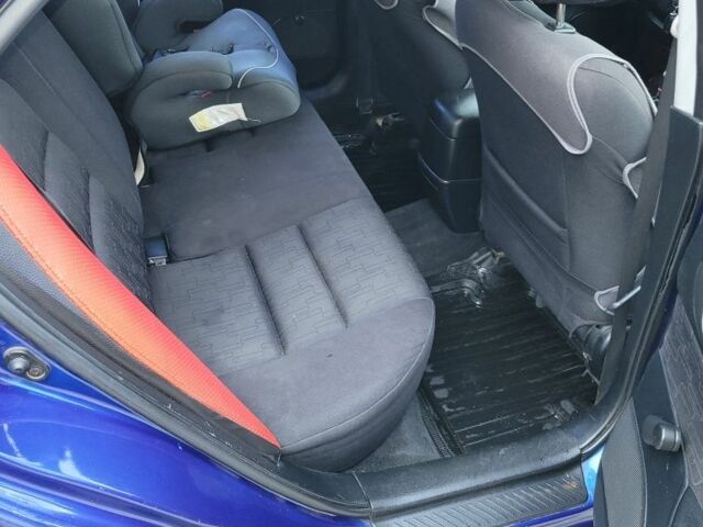 Синий Мазда 6, объемом двигателя 2 л и пробегом 305 тыс. км за 3000 $, фото 6 на Automoto.ua