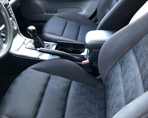 Синій Мазда 6, об'ємом двигуна 2 л та пробігом 220 тис. км за 4700 $, фото 9 на Automoto.ua