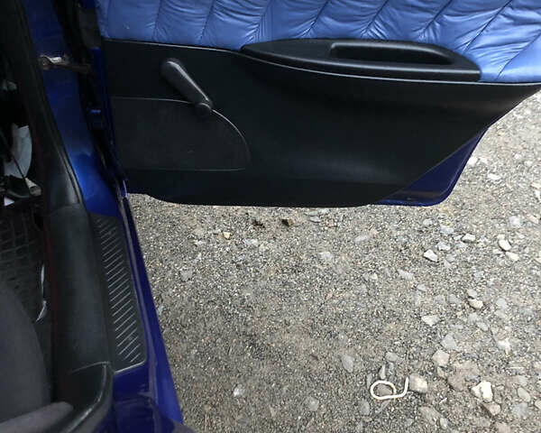 Синій Мазда 6, об'ємом двигуна 2 л та пробігом 220 тис. км за 4700 $, фото 7 на Automoto.ua