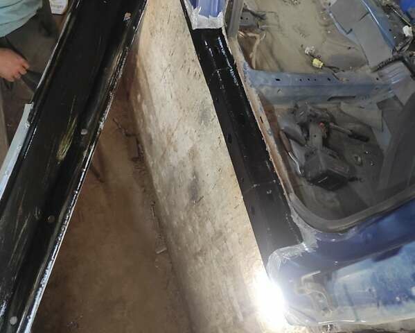 Синій Мазда 6, об'ємом двигуна 2 л та пробігом 380 тис. км за 3900 $, фото 5 на Automoto.ua