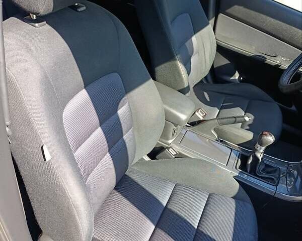 Синий Мазда 6, объемом двигателя 1.8 л и пробегом 170 тыс. км за 5150 $, фото 40 на Automoto.ua