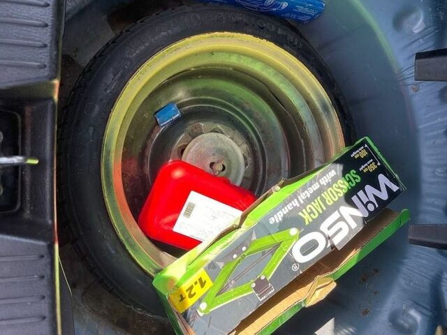 Синій Мазда 6, об'ємом двигуна 2 л та пробігом 380 тис. км за 4200 $, фото 6 на Automoto.ua