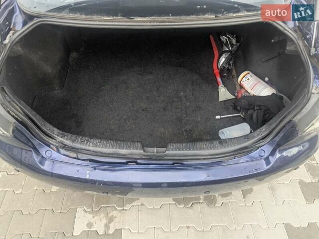 Синий Мазда 6, объемом двигателя 2 л и пробегом 182 тыс. км за 3500 $, фото 7 на Automoto.ua