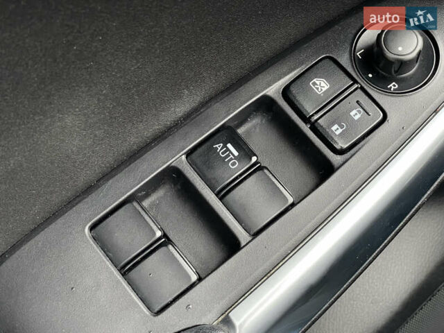 Синій Мазда 6, об'ємом двигуна 2.49 л та пробігом 240 тис. км за 9450 $, фото 27 на Automoto.ua