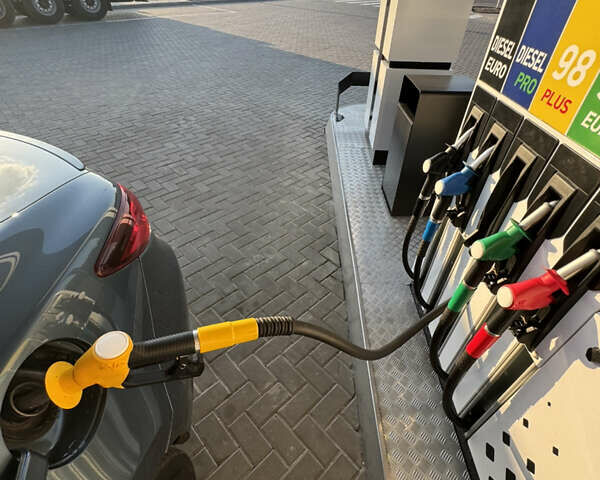 Синій Мазда 6, об'ємом двигуна 2.49 л та пробігом 260 тис. км за 10999 $, фото 27 на Automoto.ua