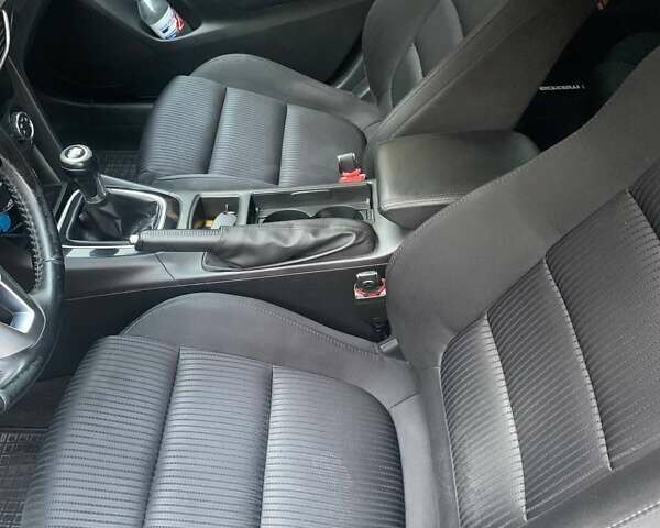 Синий Мазда 6, объемом двигателя 2.49 л и пробегом 202 тыс. км за 12000 $, фото 17 на Automoto.ua