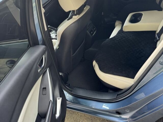 Синій Мазда 6, об'ємом двигуна 2.5 л та пробігом 260 тис. км за 10999 $, фото 4 на Automoto.ua