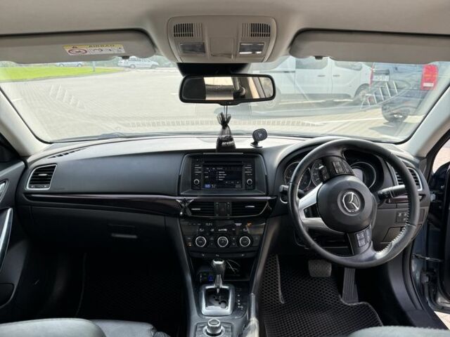 Синій Мазда 6, об'ємом двигуна 2.2 л та пробігом 210 тис. км за 5500 $, фото 5 на Automoto.ua