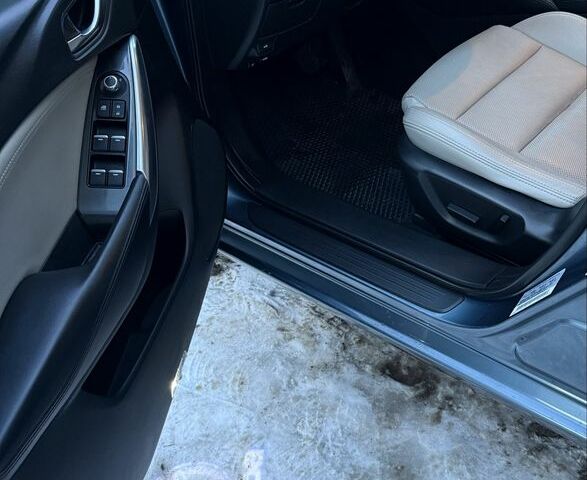 Синий Мазда 6, объемом двигателя 2.5 л и пробегом 177 тыс. км за 12500 $, фото 16 на Automoto.ua