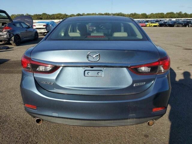 Синий Мазда 6, объемом двигателя 0 л и пробегом 61 тыс. км за 1400 $, фото 3 на Automoto.ua