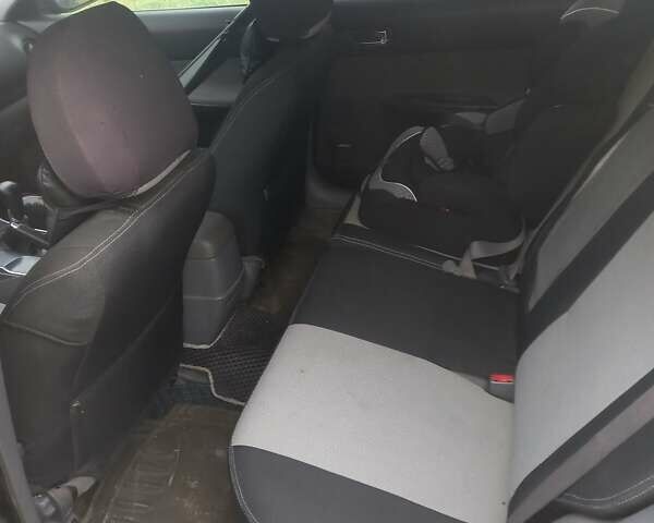 Синий Мазда 6, объемом двигателя 1.8 л и пробегом 205 тыс. км за 3000 $, фото 7 на Automoto.ua