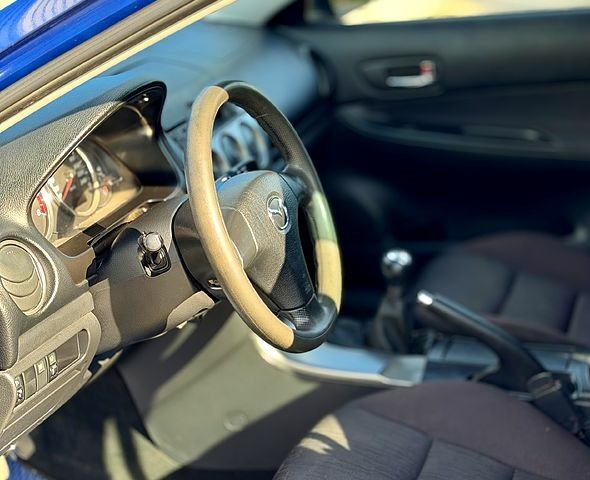 Синій Мазда 6, об'ємом двигуна 1.8 л та пробігом 350 тис. км за 3599 $, фото 8 на Automoto.ua