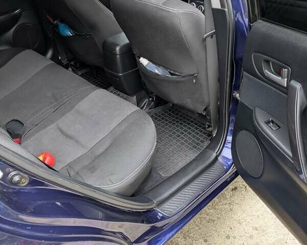 Синій Мазда 6, об'ємом двигуна 1.8 л та пробігом 216 тис. км за 5500 $, фото 1 на Automoto.ua