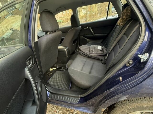 Синій Мазда 6, об'ємом двигуна 1.8 л та пробігом 201 тис. км за 2100 $, фото 10 на Automoto.ua