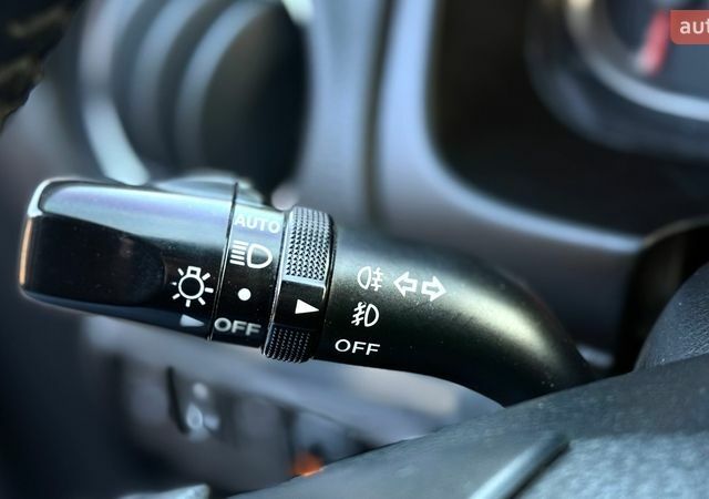 Синій Мазда 6, об'ємом двигуна 2 л та пробігом 296 тис. км за 4700 $, фото 18 на Automoto.ua