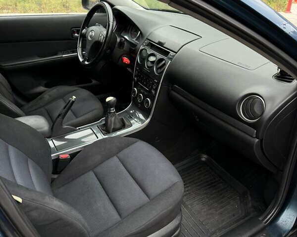Синий Мазда 6, объемом двигателя 2 л и пробегом 367 тыс. км за 2350 $, фото 5 на Automoto.ua