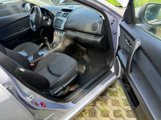 Синій Мазда 6, об'ємом двигуна 1.8 л та пробігом 150 тис. км за 2200 $, фото 8 на Automoto.ua