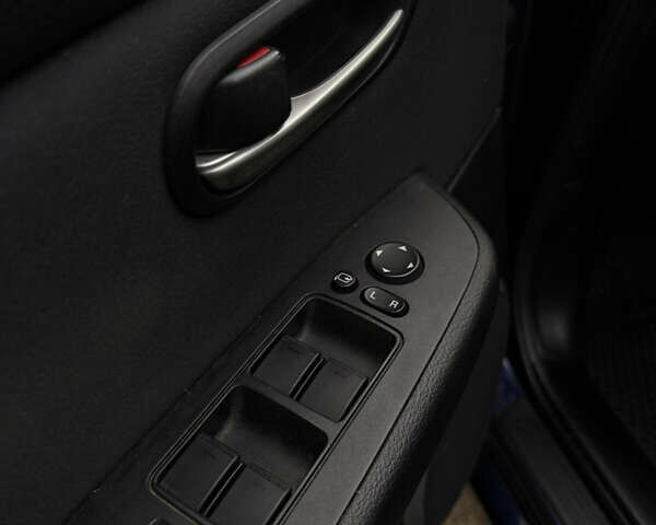 Синій Мазда 6, об'ємом двигуна 2 л та пробігом 220 тис. км за 6750 $, фото 13 на Automoto.ua