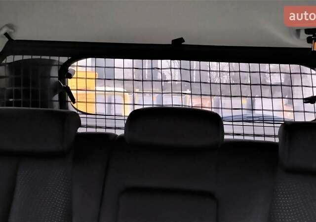 Синій Мазда 6, об'ємом двигуна 1.8 л та пробігом 211 тис. км за 6800 $, фото 16 на Automoto.ua