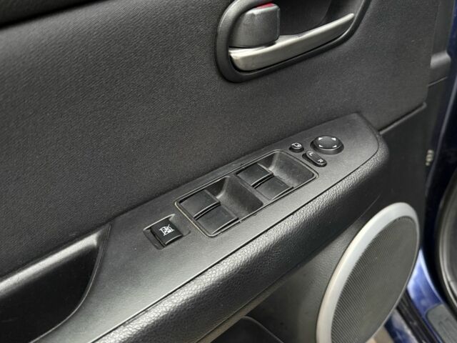 Синій Мазда 6, об'ємом двигуна 2 л та пробігом 320 тис. км за 4800 $, фото 9 на Automoto.ua