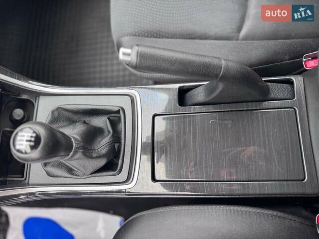 Синий Мазда 6, объемом двигателя 0 л и пробегом 185 тыс. км за 9000 $, фото 39 на Automoto.ua