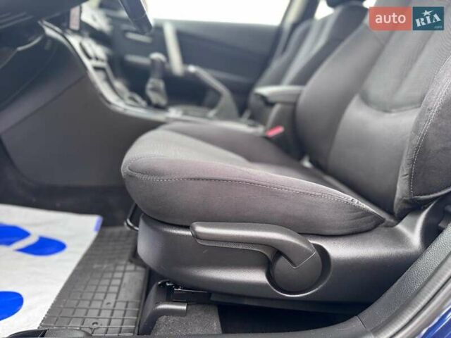 Синий Мазда 6, объемом двигателя 0 л и пробегом 185 тыс. км за 9000 $, фото 23 на Automoto.ua