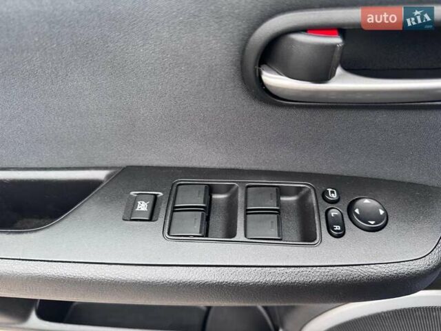 Синий Мазда 6, объемом двигателя 0 л и пробегом 185 тыс. км за 9000 $, фото 49 на Automoto.ua