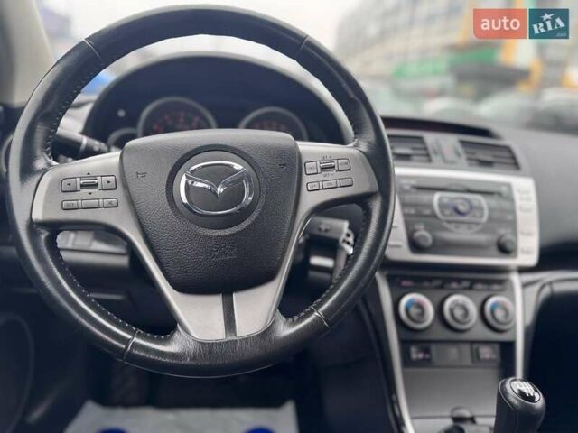 Синий Мазда 6, объемом двигателя 0 л и пробегом 185 тыс. км за 9000 $, фото 1 на Automoto.ua