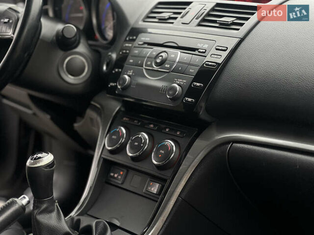 Синій Мазда 6, об'ємом двигуна 2.2 л та пробігом 271 тис. км за 5800 $, фото 23 на Automoto.ua