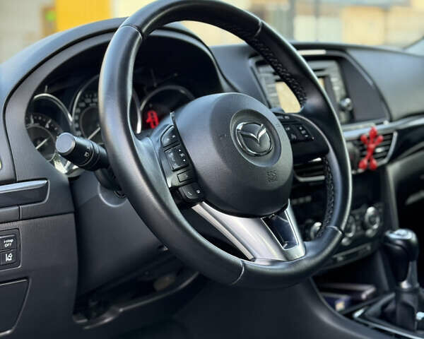 Синій Мазда 6, об'ємом двигуна 2.19 л та пробігом 251 тис. км за 11500 $, фото 5 на Automoto.ua