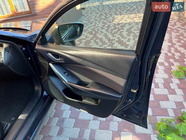 Синій Мазда 6, об'ємом двигуна 2.2 л та пробігом 218 тис. км за 10800 $, фото 5 на Automoto.ua