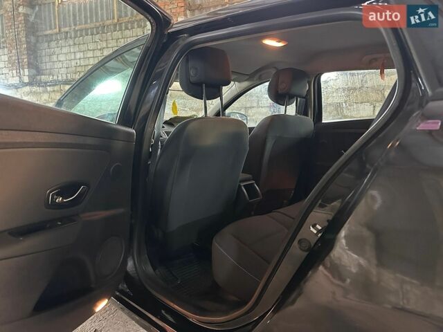 Синий Мазда 6, объемом двигателя 2.2 л и пробегом 206 тыс. км за 10999 $, фото 7 на Automoto.ua