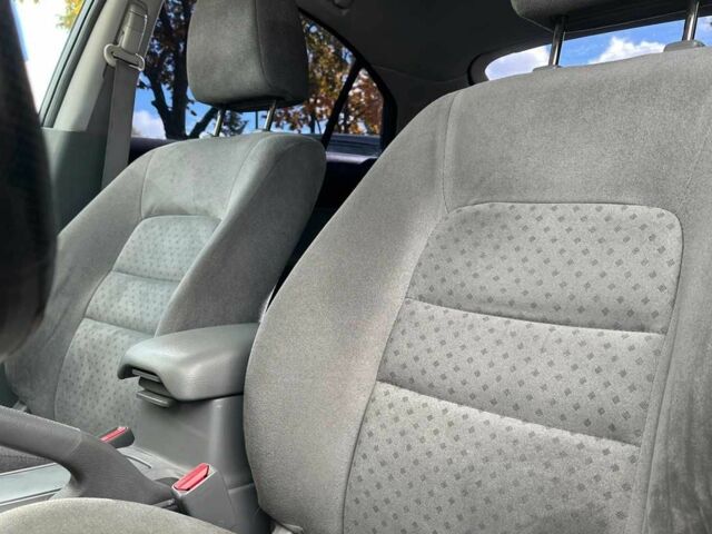 Синий Мазда 6, объемом двигателя 1.8 л и пробегом 199 тыс. км за 4400 $, фото 21 на Automoto.ua