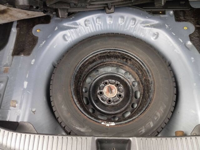 Синий Мазда 6, объемом двигателя 2 л и пробегом 300 тыс. км за 3900 $, фото 6 на Automoto.ua