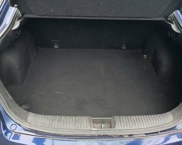 Синій Мазда 6, об'ємом двигуна 1.8 л та пробігом 217 тис. км за 3400 $, фото 1 на Automoto.ua