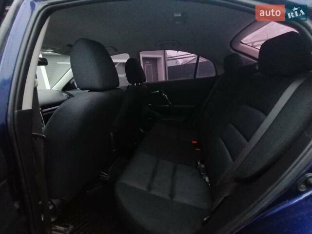 Синий Мазда 6, объемом двигателя 1.8 л и пробегом 205 тыс. км за 4800 $, фото 4 на Automoto.ua