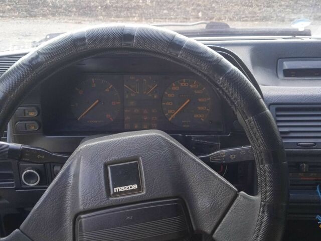 Білий Мазда 616, об'ємом двигуна 0 л та пробігом 3 тис. км за 675 $, фото 1 на Automoto.ua