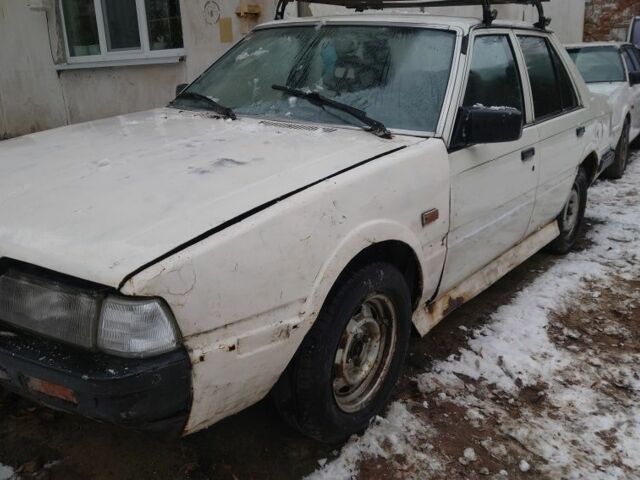 Белый Мазда 626, объемом двигателя 2 л и пробегом 350 тыс. км за 356 $, фото 8 на Automoto.ua