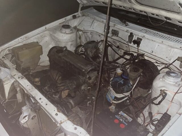 Білий Мазда 626, об'ємом двигуна 2 л та пробігом 320 тис. км за 359 $, фото 6 на Automoto.ua