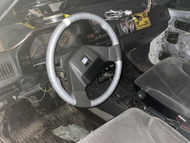 Білий Мазда 626, об'ємом двигуна 2 л та пробігом 320 тис. км за 359 $, фото 4 на Automoto.ua