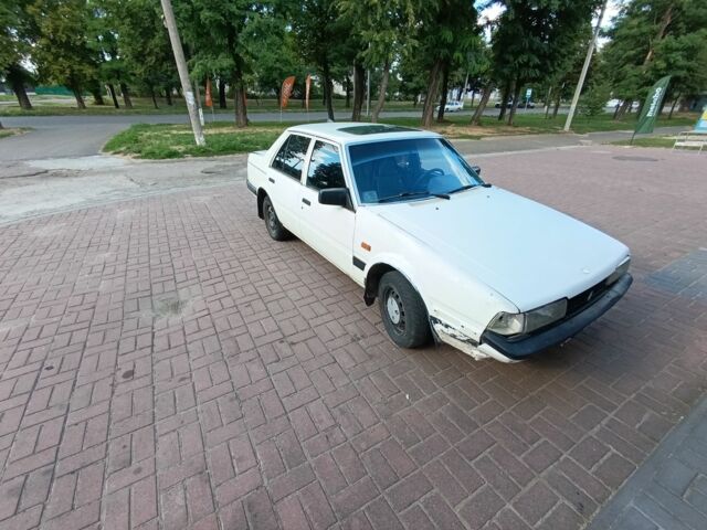 Белый Мазда 626, объемом двигателя 0 л и пробегом 400 тыс. км за 309 $, фото 2 на Automoto.ua