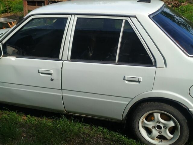 Білий Мазда 626, об'ємом двигуна 0 л та пробігом 100 тис. км за 400 $, фото 2 на Automoto.ua