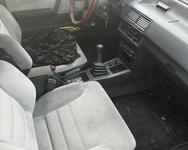 Белый Мазда 626, объемом двигателя 1.6 л и пробегом 380 тыс. км за 1300 $, фото 14 на Automoto.ua