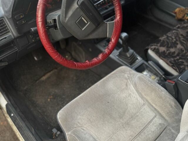 Білий Мазда 626, об'ємом двигуна 1.6 л та пробігом 380 тис. км за 1300 $, фото 5 на Automoto.ua