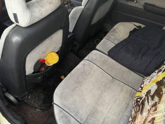 Білий Мазда 626, об'ємом двигуна 1.6 л та пробігом 380 тис. км за 1300 $, фото 6 на Automoto.ua