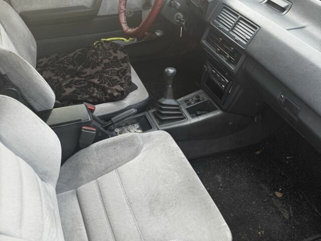 Білий Мазда 626, об'ємом двигуна 1.6 л та пробігом 380 тис. км за 1300 $, фото 7 на Automoto.ua