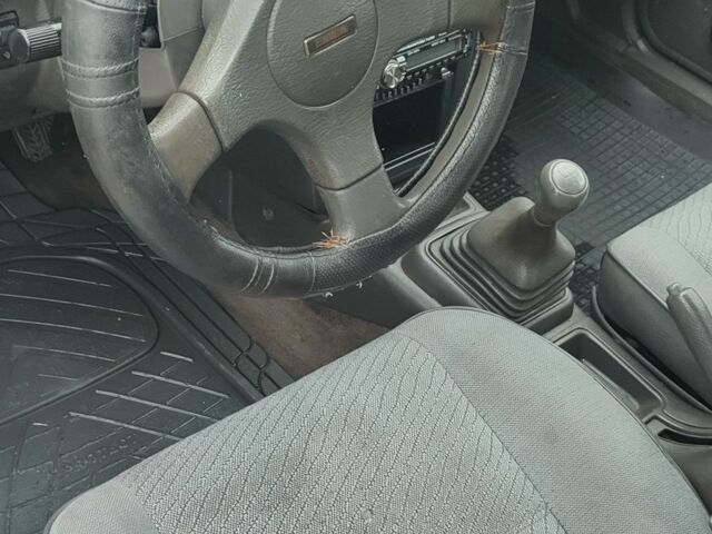 Білий Мазда 626, об'ємом двигуна 2 л та пробігом 260 тис. км за 800 $, фото 6 на Automoto.ua