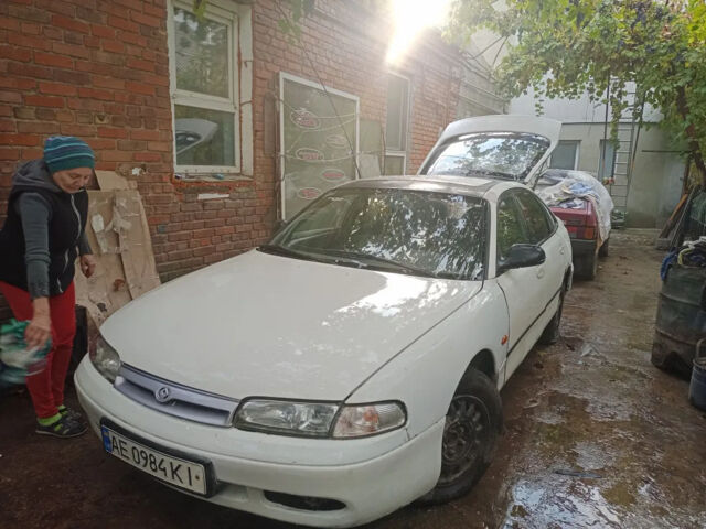 Білий Мазда 626, об'ємом двигуна 2 л та пробігом 350 тис. км за 1000 $, фото 3 на Automoto.ua