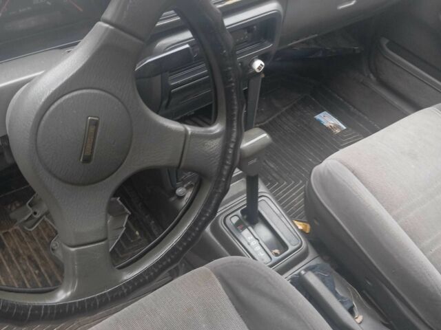 Білий Мазда 626, об'ємом двигуна 2 л та пробігом 340 тис. км за 500 $, фото 3 на Automoto.ua